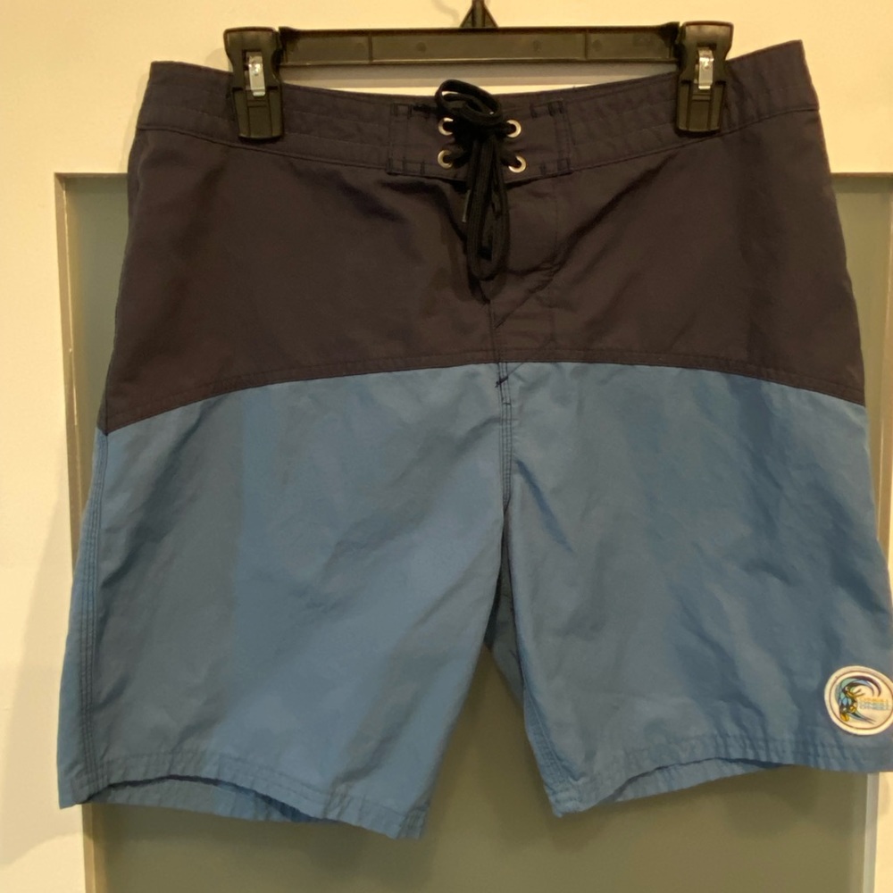 Mens O’NEILL board shorts Sz 32